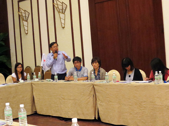 Cooperate Transversally - Sanofi (05.03.2015)